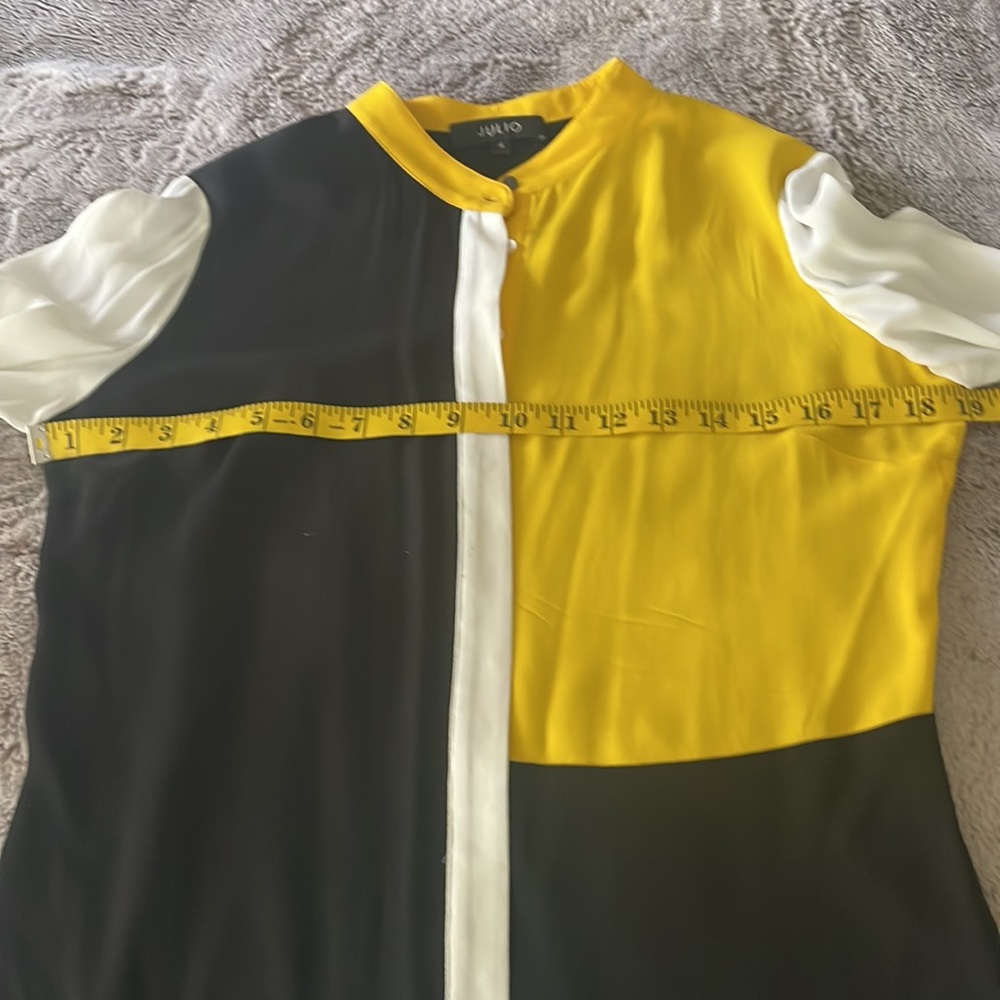 JULIO, Colorblocked Split-Neck Blouse - Picture 13 of 14